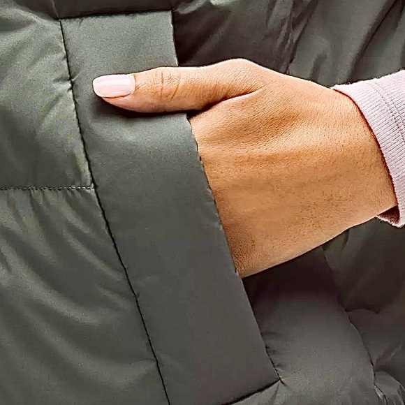 Lululemon Wonder Puff - Picture 5 of 10